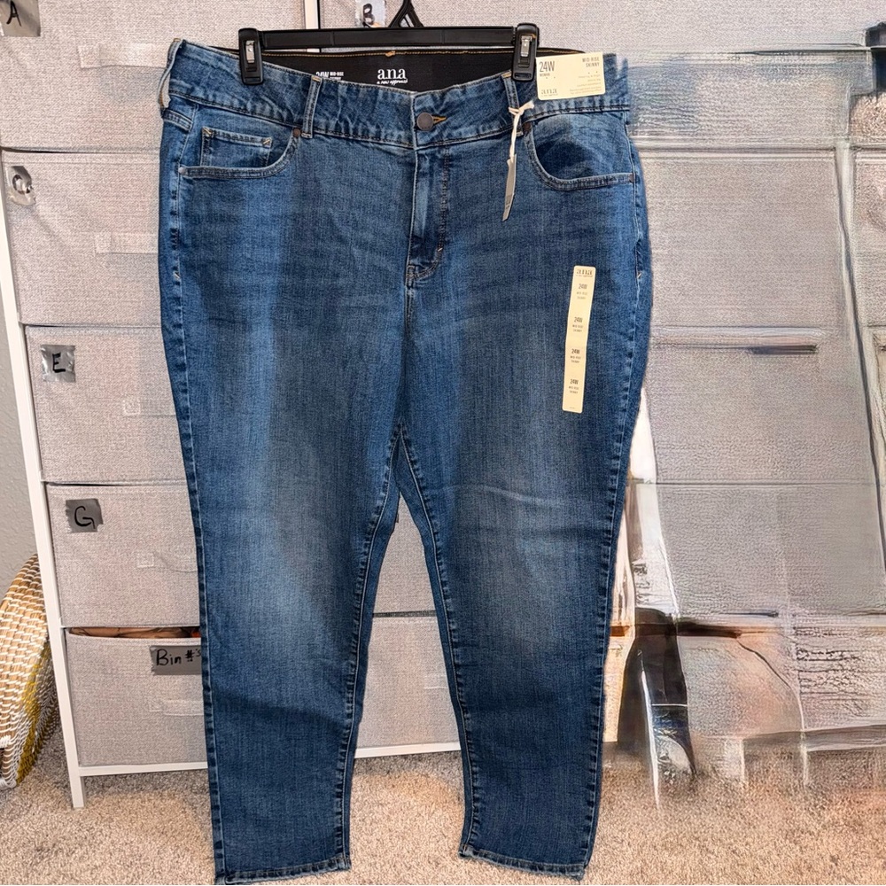 A.N.A NWT Jeans size 24W - skinny ankle - comfort waist band